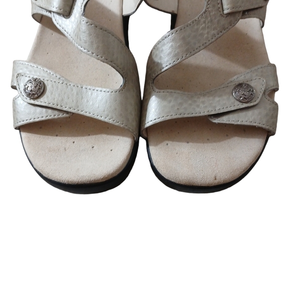 PROPET Silver Leather Orthopedic Sandals size 6.5 - Picture 4 of 12